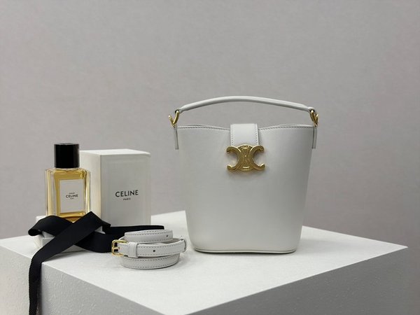 셀린느 미니 루이즈 버킷백 부드러운 카프스킨 화이트 [매장가 350만원대]