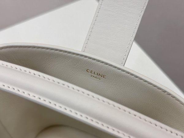 셀린느 미니 루이즈 버킷백 부드러운 카프스킨 화이트 [매장가 350만원대]