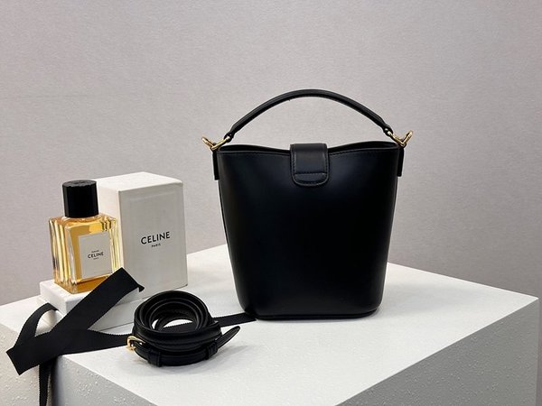 셀린느 미니 루이즈 버킷백 부드러운 카프스킨 블랙 [매장가 350만원대]