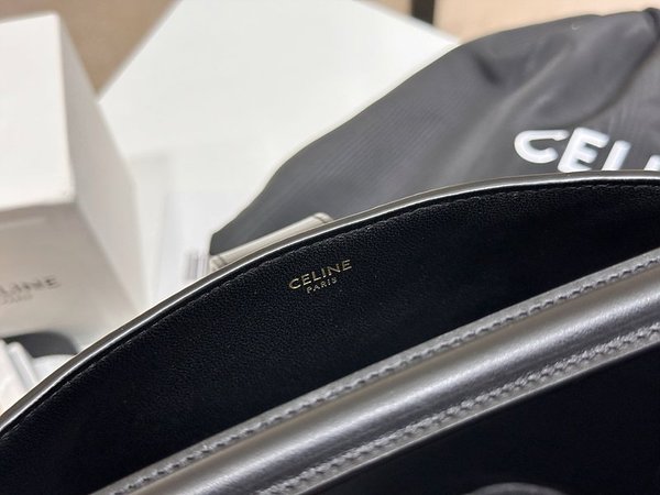 셀린느 스몰 루이즈 버킷백 부드러운 카프스킨 블랙 [매장가 390만원대]