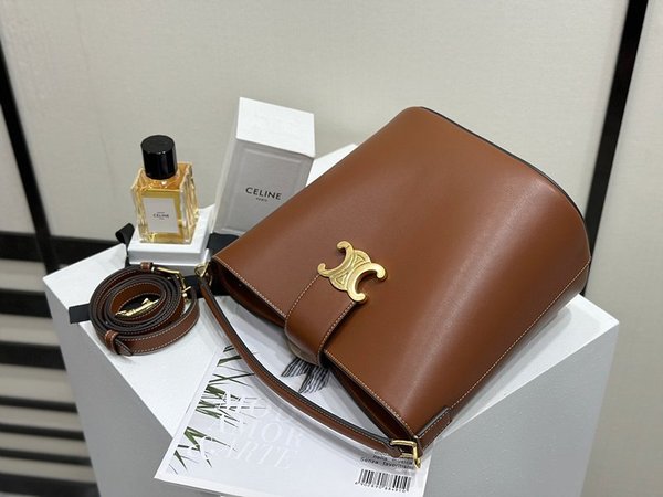 셀린느 미디엄 루이즈 버킷백 부드러운 카프스킨 탠 [매장가 460만원대]