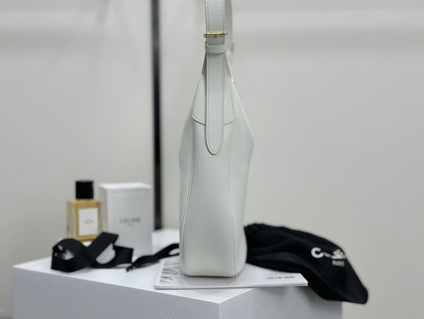 셀린느 미디엄 엘로이즈 백 서플 크레인 카프스킨 문 [매장가 500만원대]