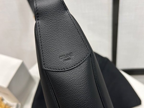 셀린느 미디엄 엘로이즈 백 서플 크레인 카프스킨 블랙 [매장가 500만원대]