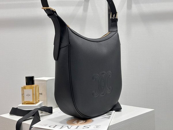 셀린느 미디엄 엘로이즈 백 서플 크레인 카프스킨 블랙 [매장가 500만원대]