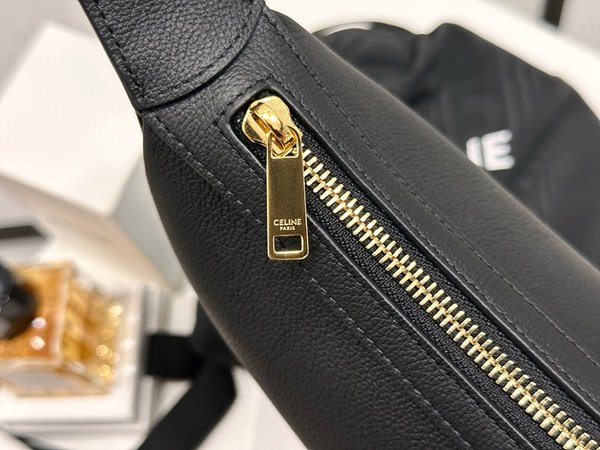 셀린느 미디엄 엘로이즈 백 서플 크레인 카프스킨 블랙 [매장가 500만원대]