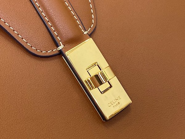 셀린느 틴 소프트 16 미디엄 백 부드러운 카프스킨 탠 [매장가 430만원대]