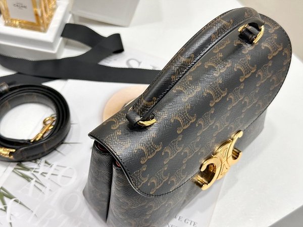 셀린느 틴 니노백 셀린느 틴 니노백 트리옹프 캔버스 탠 [매장가 390만원대]