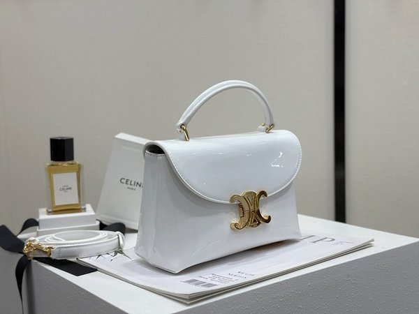 셀린느 틴 니노백 페이던트 카프스킨 화이트 [매장가 460만원대]