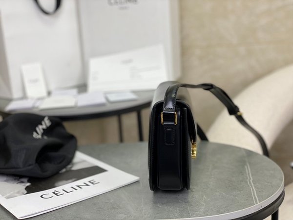 셀린느 클레아 베사체 가죽 숄더백 샤이니 카프스킨 블랙 [매장가 520만원대]