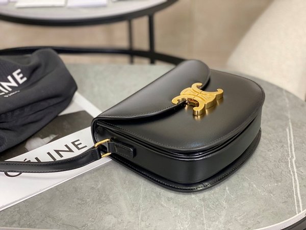 셀린느 클레아 베사체 가죽 숄더백 샤이니 카프스킨 블랙 [매장가 520만원대]