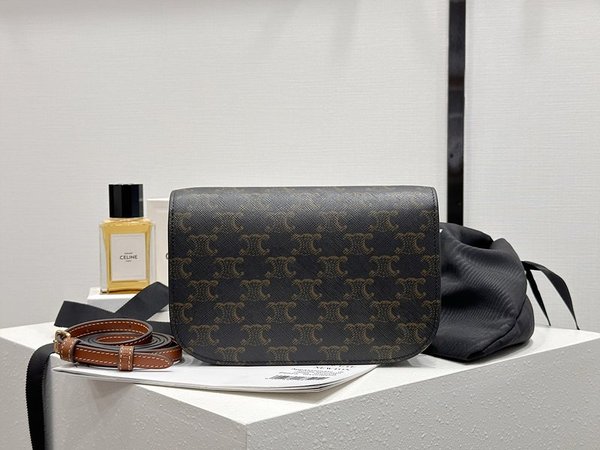 듀오 스트랩 지갑 트리옹프 캔버스 & 카프스킨 [매장가 230만원대]