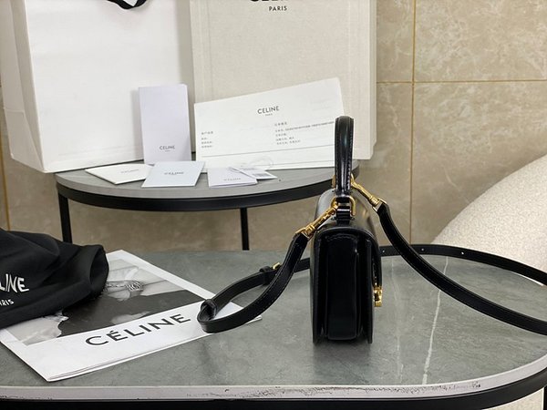 셀린느 미니 클레아 베사체 샤이니 카프스킨 블랙 [매장가 385만워대]