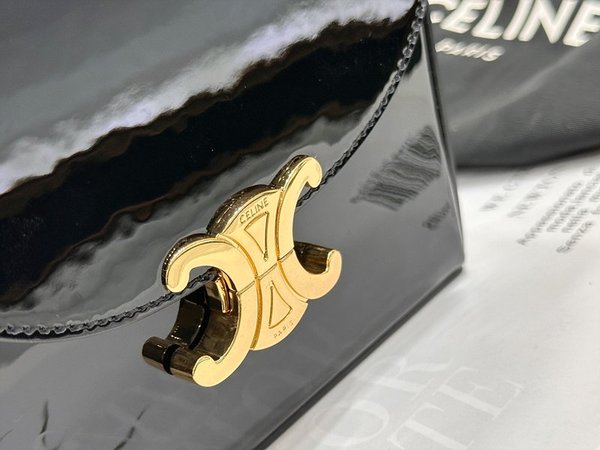 셀린느 스몰 블랑딘 박스 페이던트 카프스킨 블랙 [매장가 400만원대][매장가 400만원대]