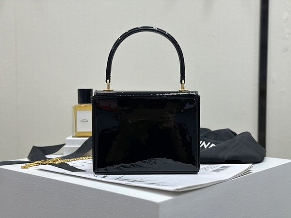 셀린느 스몰 블랑딘 박스 페이던트 카프스킨 블랙 [매장가 400만원대][매장가 400만원대]