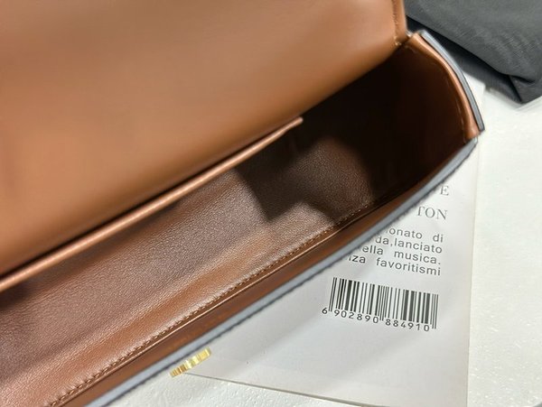 셀린느 틴 롤라 숄더백 트리옹프 캔버스 & 카프스킨 탠 [매장가 350만원대]