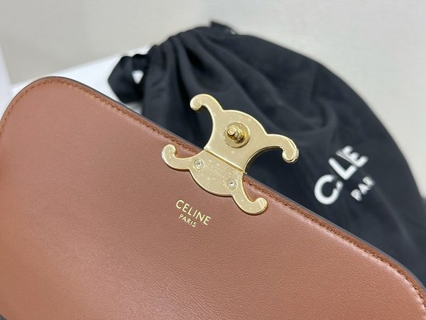 셀린느 틴 롤라 숄더백 트리옹프 캔버스 & 카프스킨 탠 [매장가 350만원대]