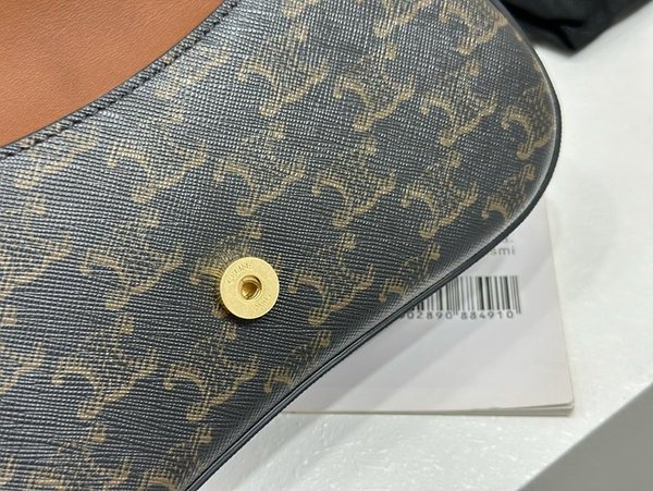 셀린느 틴 롤라 숄더백 트리옹프 캔버스 & 카프스킨 탠 [매장가 350만원대]