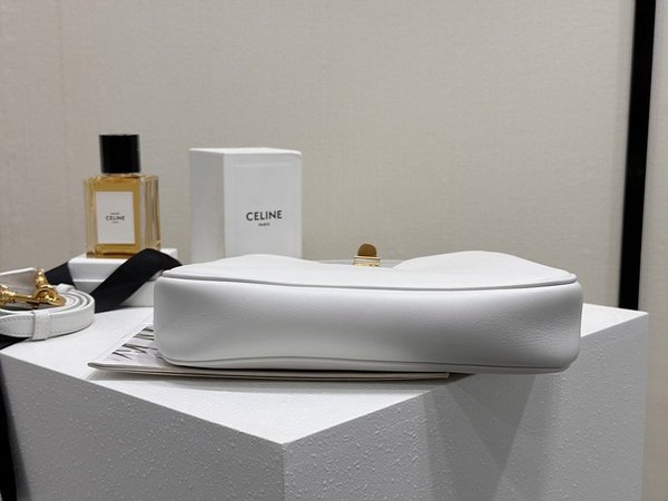 셀린느 스몰 소프트 16 까미유 백 부드러운 카프스킨 라이스 [매장가 430만원대]