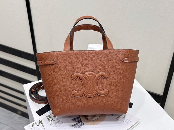 셀린느 미니 퀴르 트리옹프 아나이스 카바스 그레이드 카프스킨 탠 [매장가 360만원대]