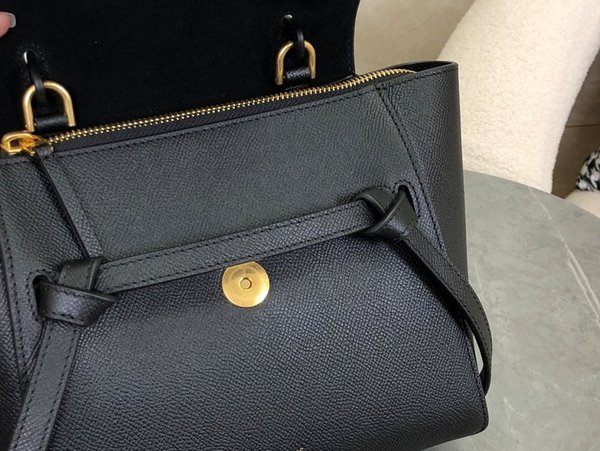 셀린느 나노 벨트백 그레인 카프스킨 블랙 [매장가 300만원대]