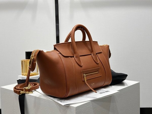 셀린느 리틀 러기지 서플 샤이니 램스킨 소프트 탠 [매장가 485만원대]