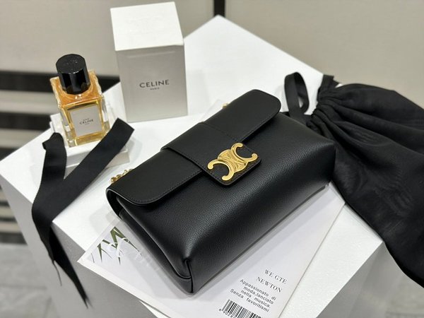 셀린느 틴 빅투아르 체인 숄더백 블랙 [매장가 400만원대]