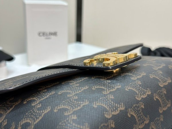 셀린느 틴 빅투아르 체인 숄더백 트리옹프 캔버스 & 카프스킨 탠 [매장가 400만원대]