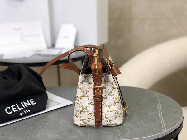 셀린느 트리오페 틴 카바스 드 프랑스 숄더백 트리옹프 캔버스 & 카프스킨 화이트 [매장가 250만원대]