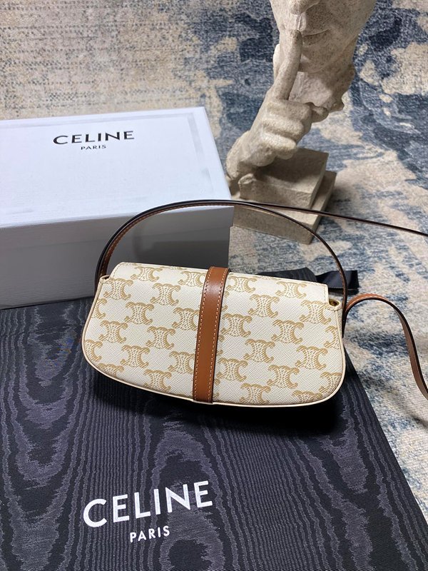 셀린느 타부 스트랩 클러치 트리옹프 캔버스 & 카프스킨 화이트 [매장가 200만원대]