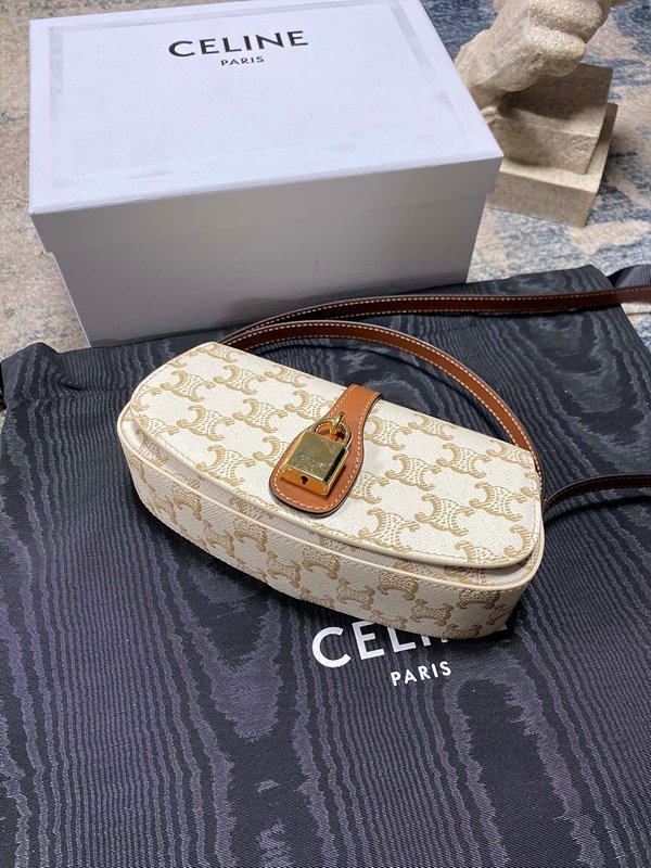 셀린느 타부 스트랩 클러치 트리옹프 캔버스 & 카프스킨 화이트 [매장가 200만원대]