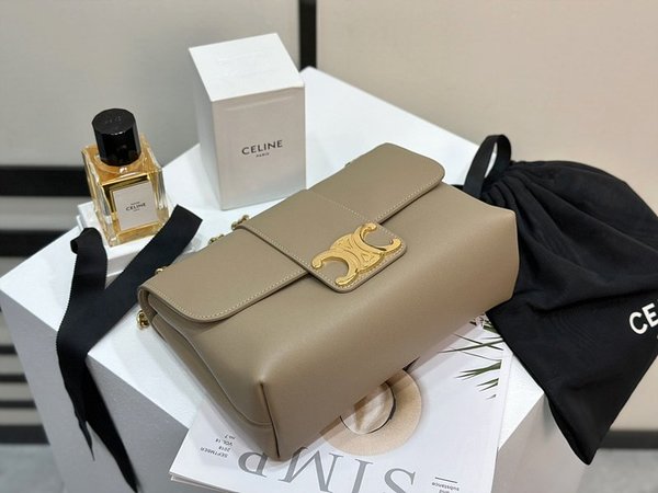 셀린느 미디엄 틴 빅투아르 체인 숄더백 세피아 [매장가 450만원대]