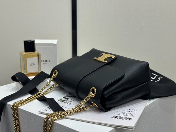 셀린느 미디엄 틴 빅투아르 체인 숄더백 블랙 [매장가 450만원대]