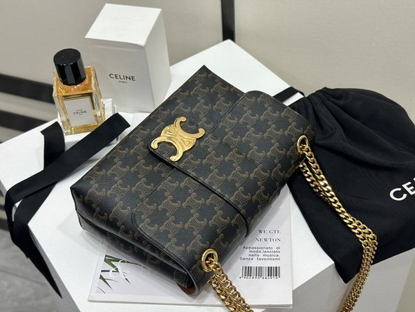 셀린느 미디엄 틴 빅투아르 체인 숄더백 트리옹프 캔버스 & 카프스킨 탠 [매장가 450만원대]