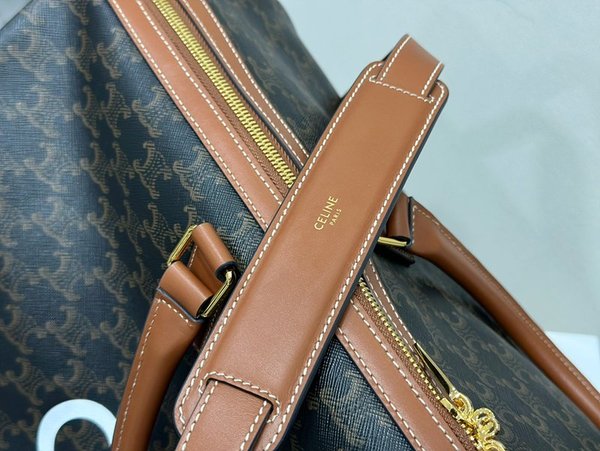 셀린느 라지 트래블백 CELINE 프린트 트리옹프 캔버스 탠 [매장가 365만원대]