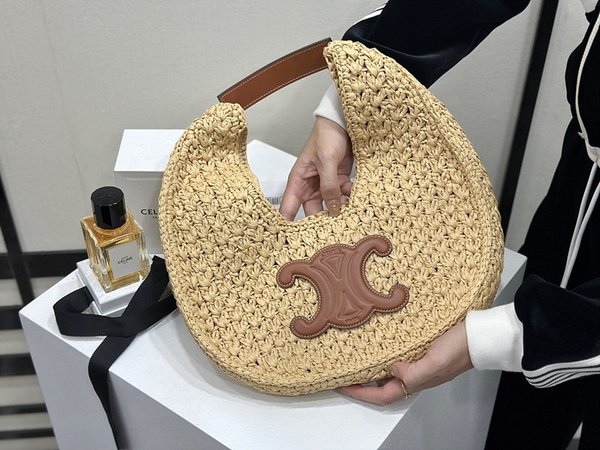 셀린느 클래식 파니에 호보백 라파마 & 카프스킨 [매장가 250만원대]