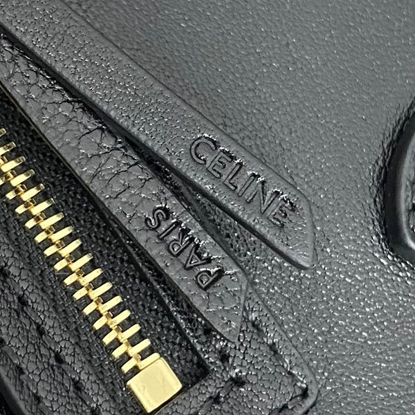 셀린느 미디엄 뉴 러기지 [매장가 500만원대]