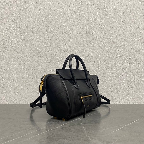 셀린느 미디엄 뉴 러기지 [매장가 500만원대]