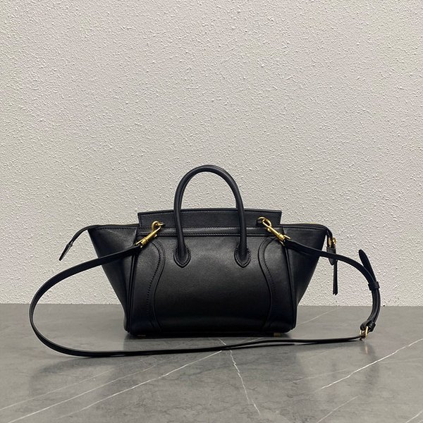 셀린느 미디엄 뉴 러기지 [매장가 500만원대]