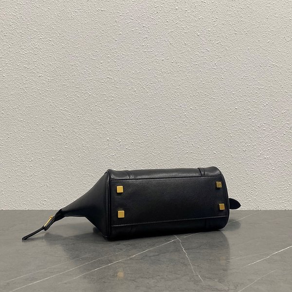 셀린느 미디엄 뉴 러기지 [매장가 500만원대]