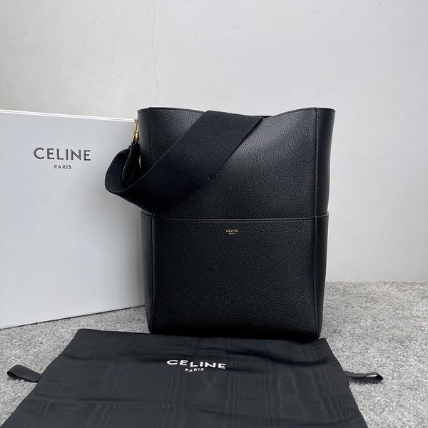 셀린느 싱글 스몰 버킷백 / 블랙 [매장가 335만원대]