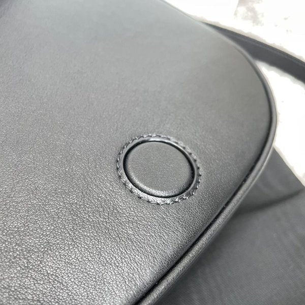 셀린느 퀴르 트리옹프 폴코 / 블랙 [매장가 310만원대]