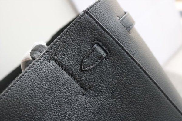 소프트 그레인 카프스킨 블랙 [매장가 300만원대]