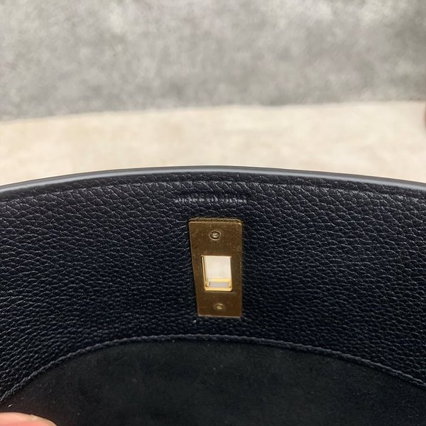 부드러운 카프스킨 블랙 [매장가 300만원대]