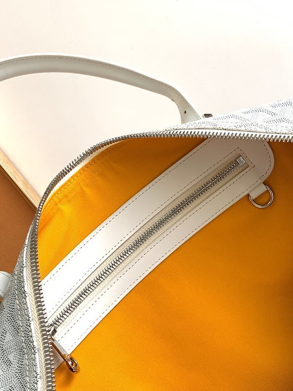 고야드 보스턴백45 화이트 [매장가 580만원대]