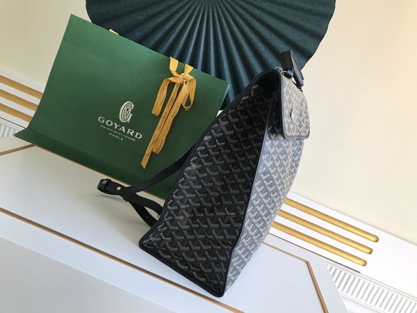 고야드 생 레제르 백팩 / 블랙 [매장가400만원대]