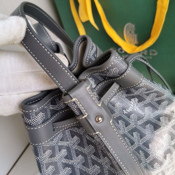 고야드 쁘띠 플로 버킷 백 / 그레이