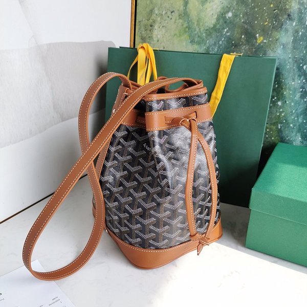 고야드 쁘띠 플로 버킷 백 / 블랙블랙탄