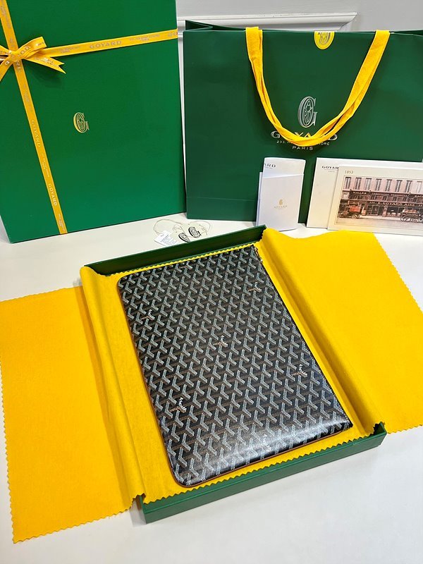 고야드 세나 클러치 GM / 블랙블랙탄