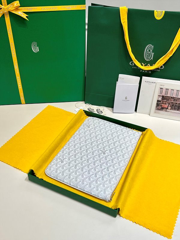 고야드 세나 클러치 MM / 화이트