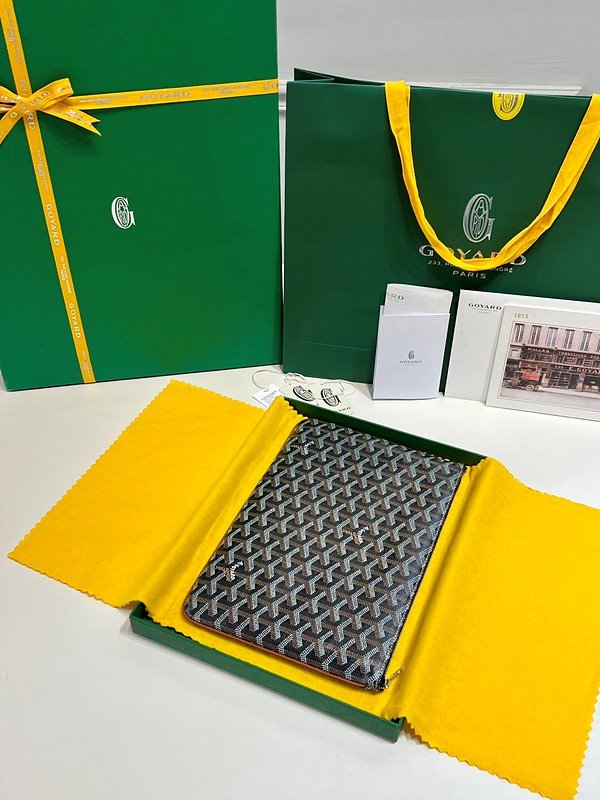 고야드 세나 클러치 MM / 블랙블랙탄